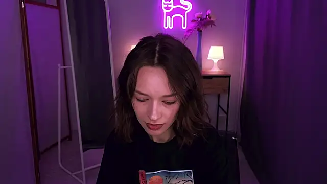 Snapshot of VivianLy_ chatting on February 2025 09:56:01 AM VivianLy  online show from February 2025 09:56:01 AM