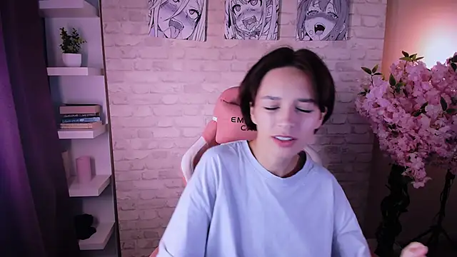 Snapshot of VivianLy_ chatting on September 2025 11:24:02 AM VivianLy  online show from September 2025 11:24:02 AM