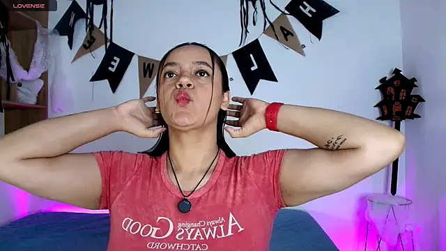 Snapshot of VICTORIABLACK_@xh chatting on October 2025 12:05:01 PM VICTORIABLACK xh online show from October 2025 12:05:01 PM