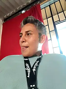 Yessi rousse online show from October 2025 06:41:01 PM