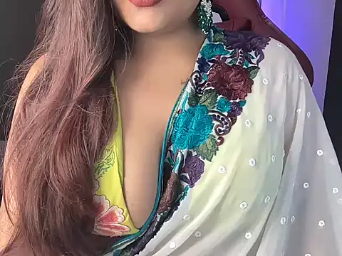 Snapshot of shanayaaa_1 chatting on September 2025 07:02:02 PM shanayaaa 1 online show from September 2025 07:02:02 PM