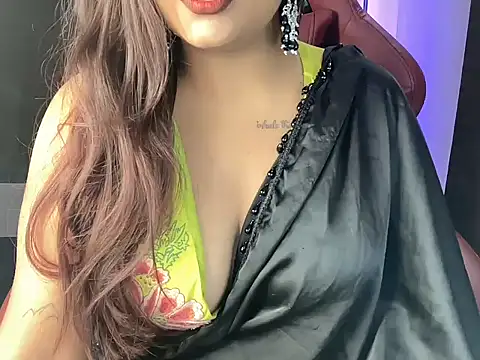 Snapshot of shanayaaa_1 chatting on September 2025 06:41:02 PM shanayaaa 1 online show from September 2025 06:41:02 PM