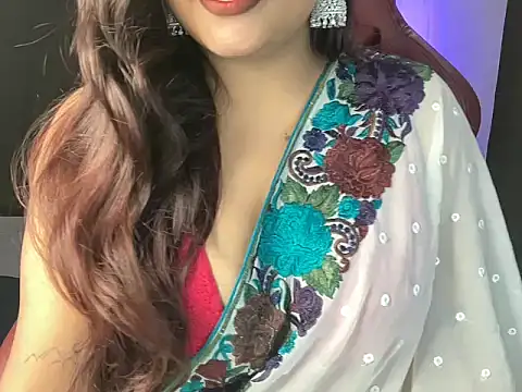 Snapshot of shanayaaa_1 chatting on September 2025 07:04:01 PM shanayaaa 1 online show from September 2025 07:04:01 PM