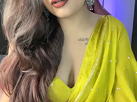 Snapshot of shanayaaa_1 chatting on September 2025 06:53:02 PM shanayaaa 1 online show from September 2025 06:53:02 PM