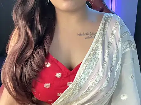 Snapshot of shanayaaa_1 chatting on September 2025 06:42:01 PM shanayaaa 1 online show from September 2025 06:42:01 PM