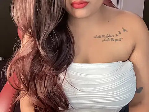 Snapshot of shanayaaa_1 chatting on September 2025 07:06:02 PM shanayaaa 1 online show from September 2025 07:06:02 PM