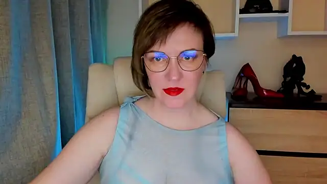 Snapshot of feliziaDesire chatting on March 2026 02:02:01 PM feliziaDesire online show from March 2026 02:02:01 PM