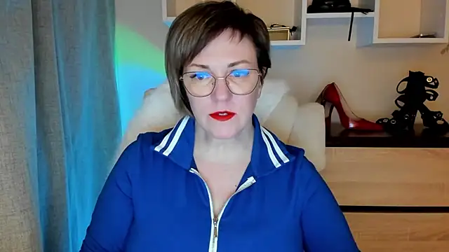 Snapshot of feliziaDesire chatting on March 2026 07:03:02 AM feliziaDesire online show from March 2026 07:03:02 AM