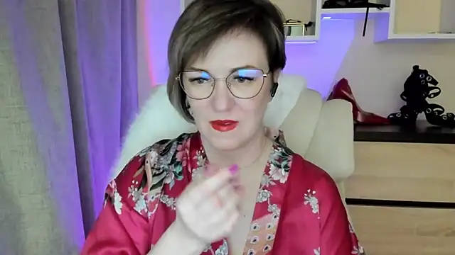 Snapshot of feliziaDesire chatting on March 2026 01:50:02 PM feliziaDesire online show from March 2026 01:50:02 PM