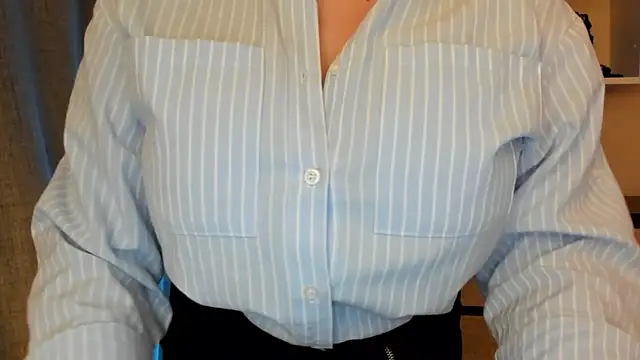 Snapshot of feliziaDesire chatting on March 2026 12:53:01 PM feliziaDesire online show from March 2026 12:53:01 PM