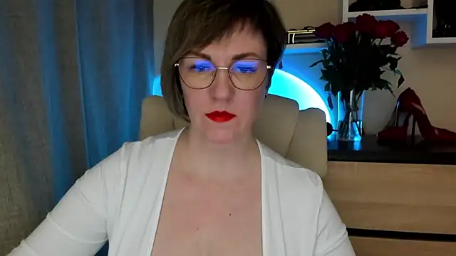 Snapshot of feliziaDesire chatting on March 2026 06:47:02 PM feliziaDesire online show from March 2026 06:47:02 PM