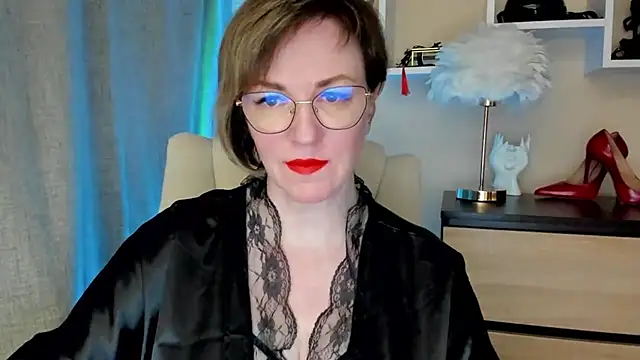 Snapshot of feliziaDesire chatting on April 2026 03:11:01 AM feliziaDesire online show from April 2026 03:11:01 AM