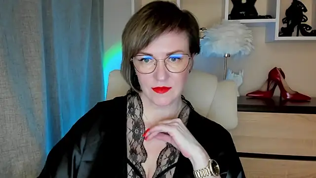 Snapshot of feliziaDesire chatting on April 2026 11:27:01 AM feliziaDesire online show from April 2026 11:27:01 AM