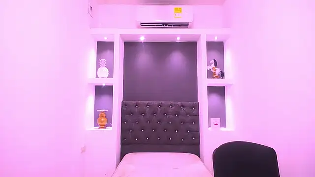 Snapshot of BeautyEyesxo chatting on March 2025 08:08:01 PM BeautyEyesxo online show from March 2025 08:08:01 PM