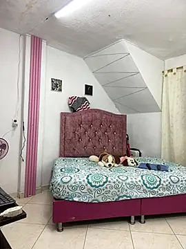 Rossestoner online show from February 2026 03:43:01 AM