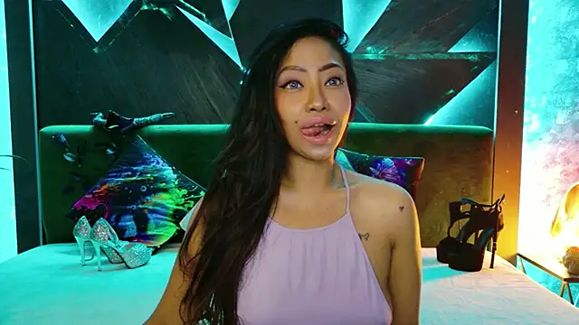 ElyaQuinn online show from May 2026 06:42:01 AM