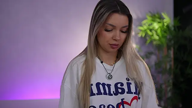 ArtTeasee online show from April 2026 05:30:01 AM