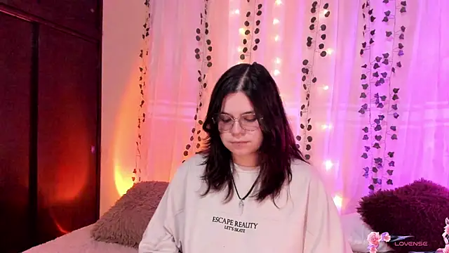 Mey moon online show from December 2024 09:57:01 PM