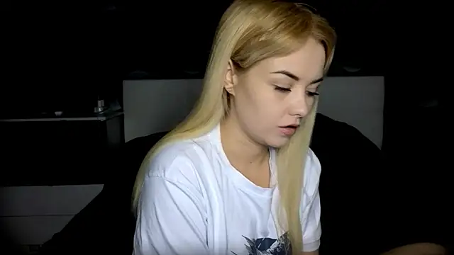 StephanieSweety online show from November 2025 11:45:01 AM