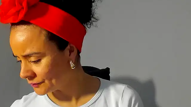 Sami Hotie1 online show from September 2025 08:19:01 PM