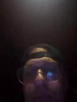 Geeznuts19 online show from April 2026 05:25:01 AM