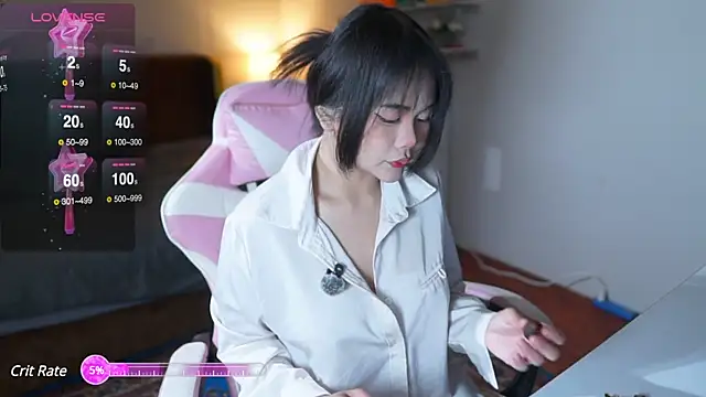 Snapshot of laybunny1 chatting on February 2025 09:39:01 PM laybunny1 online show from February 2025 09:39:01 PM