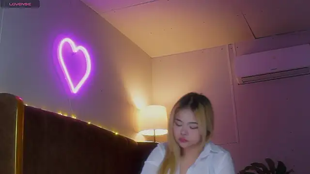 laybunny1 online show from February 2026 03:23:02 PM