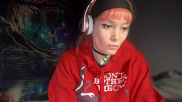 Snapshot of FRRANNKIE chatting on December 2025 02:19:02 AM FRRANNKIE online show from December 2025 02:19:02 AM