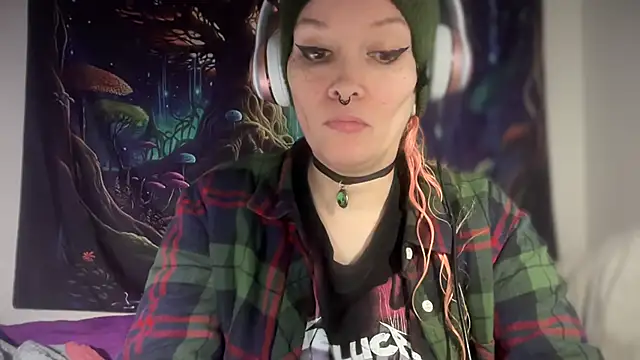 Snapshot of FRRANNKIE chatting on January 2026 10:50:01 AM FRRANNKIE online show from January 2026 10:50:01 AM