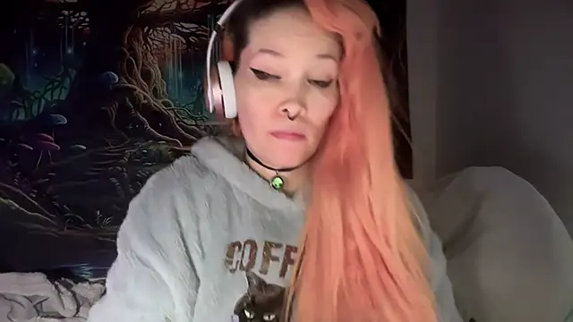 Snapshot of FRRANNKIE chatting on January 2026 12:54:01 PM FRRANNKIE online show from January 2026 12:54:01 PM