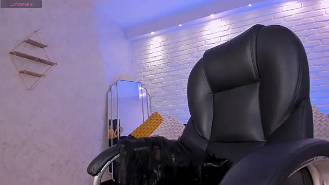 BiancaPierce online show from October 2025 12:17:02 PM