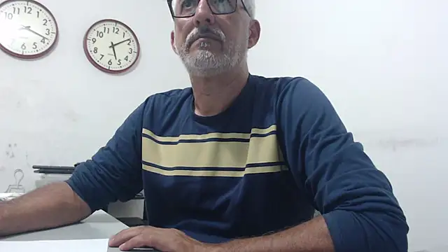 cenizo10124 online show from December 2024 10:08:02 PM