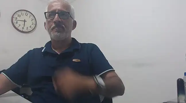 cenizo10124 online show from February 2025 10:42:02 PM