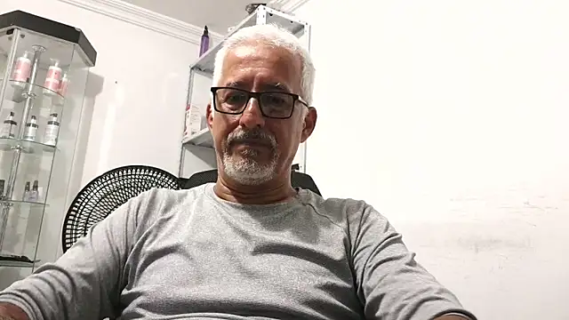 cenizo10124 online show from November 2025 09:48:02 PM