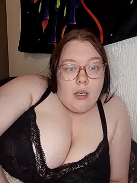 Sexycurvyemilyy online show from April 2026 09:12:02 PM