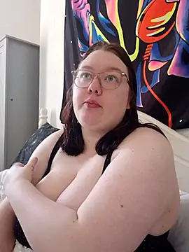 Sexycurvyemilyy online show from April 2026 01:57:02 PM