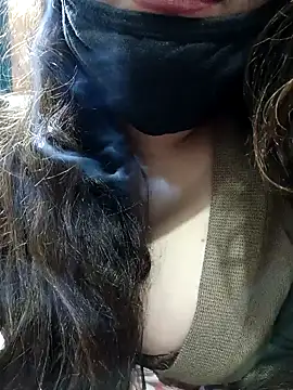 Snapshot of Sexybomb33 chatting on December 2024 07:38:02 PM Sexybomb33 online show from December 2024 07:38:02 PM