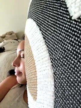 Snapshot of Natur4lBeautyb33 chatting on October 2025 08:53:02 PM Natur4lBeautyb33 online show from October 2025 08:53:02 PM