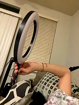 Snapshot of Natur4lBeautyb33 chatting on January 2026 06:18:02 AM Natur4lBeautyb33 online show from January 2026 06:18:02 AM