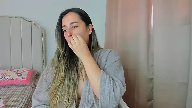 Hanna86 online show from November 2025 05:00:02 PM