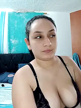 Angeelus2 online show from December 2024 04:18:01 PM