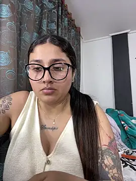 croftsmila online show from February 2026 11:38:01 PM