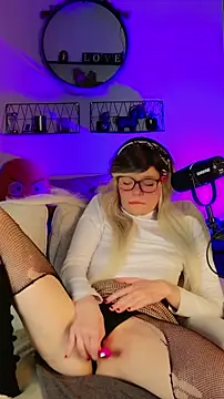 Kittychatte online show from March 2026 06:52:02 AM