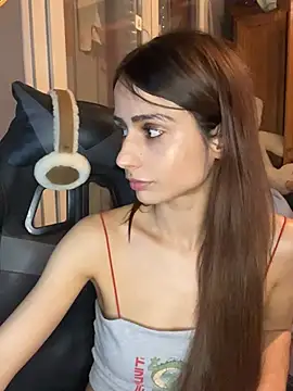 LaPetitechienne1 online show from January 2025 03:04:02 PM