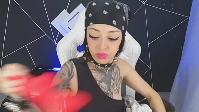 farichell online show from October 2025 08:40:02 PM