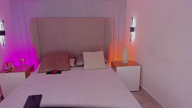 luisah  online show from February 2026 08:09:01 PM