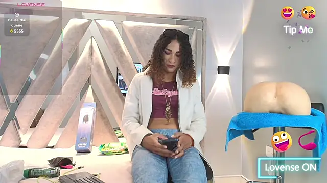 StefanyMiler online show from October 2025 08:09:02 PM