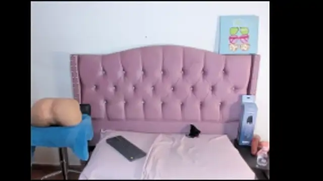 StefanyMiler online show from November 2025 05:35:01 PM