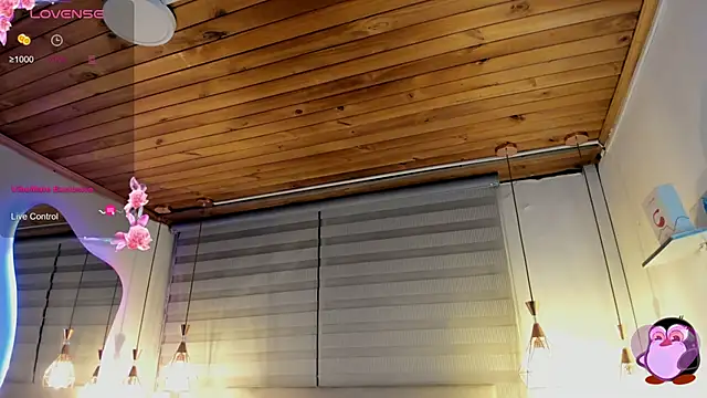 cristal  hot 1 online show from February 2026 05:11:01 AM