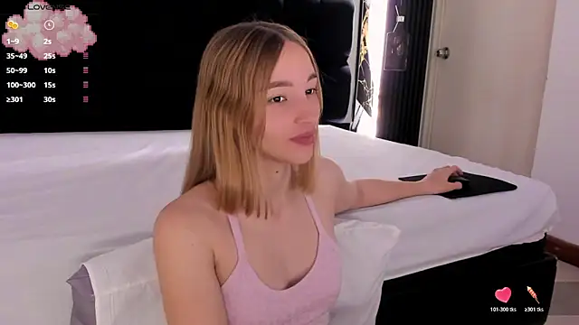 Snapshot of WhiteSun_01 chatting on October 2025 12:50:02 PM WhiteSun 01 online show from October 2025 12:50:02 PM